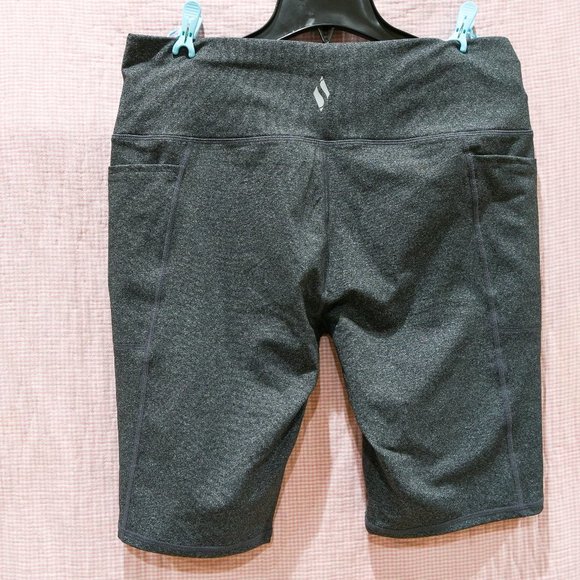 Skechers ladies XL GRAY bike‎ short with Po… - Picture 4 of 7
